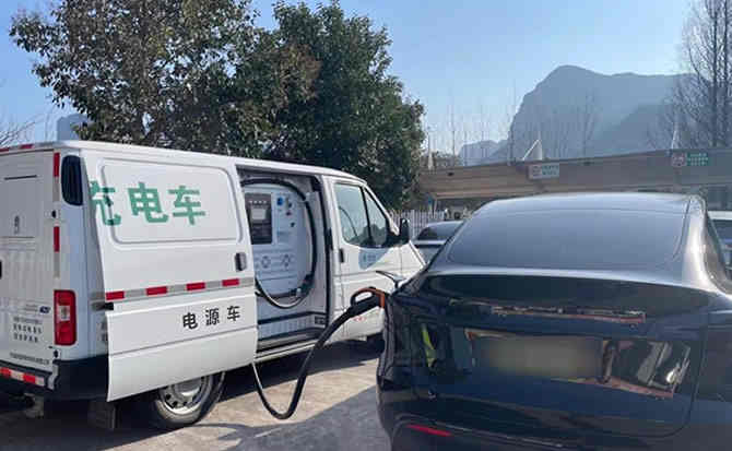 滑县汽车搭电