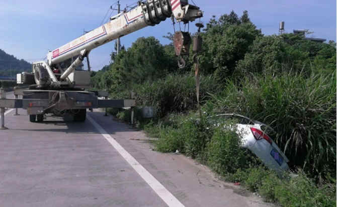 滑县重载吊车救援 滑县重载吊车救援